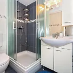 Two-bedroom In דירה