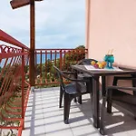 דירה Two-bedroom In Dolac