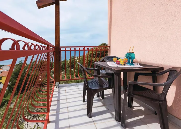 דירה Two-bedroom In Dolac Dolac