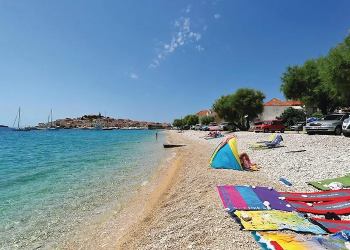 Two-bedroom In Dolac דירה